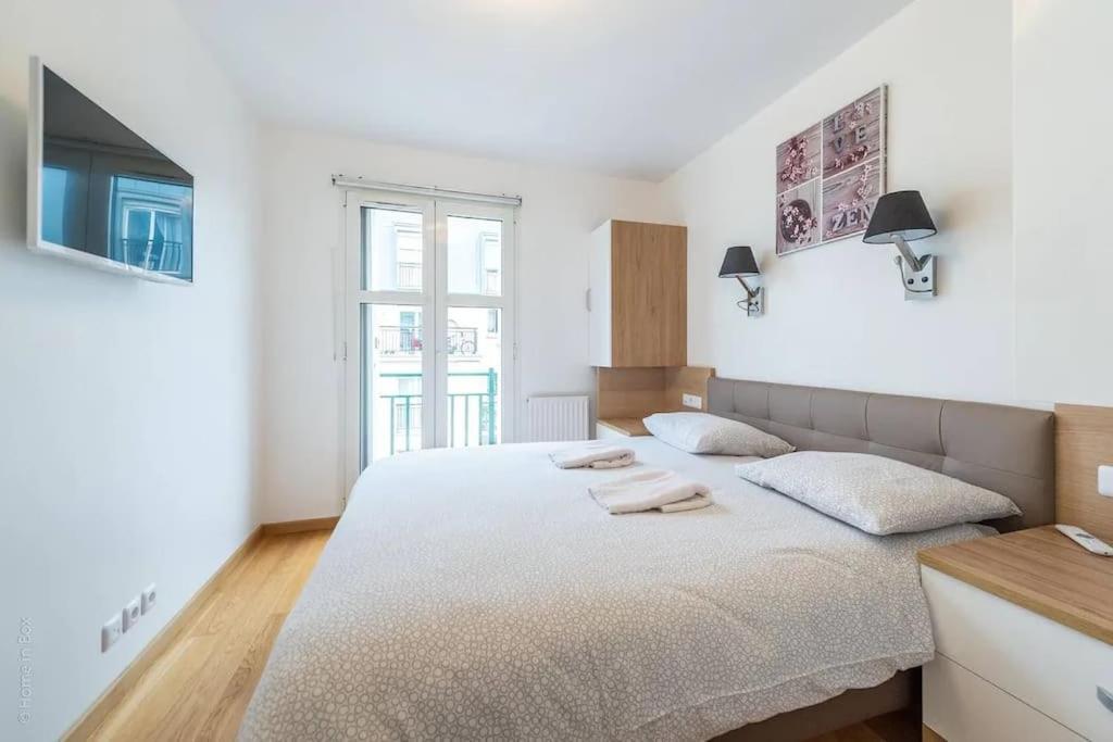 Milly Apartment Next To Disneyland Bmyguest เชสซี ภายนอก รูปภาพ