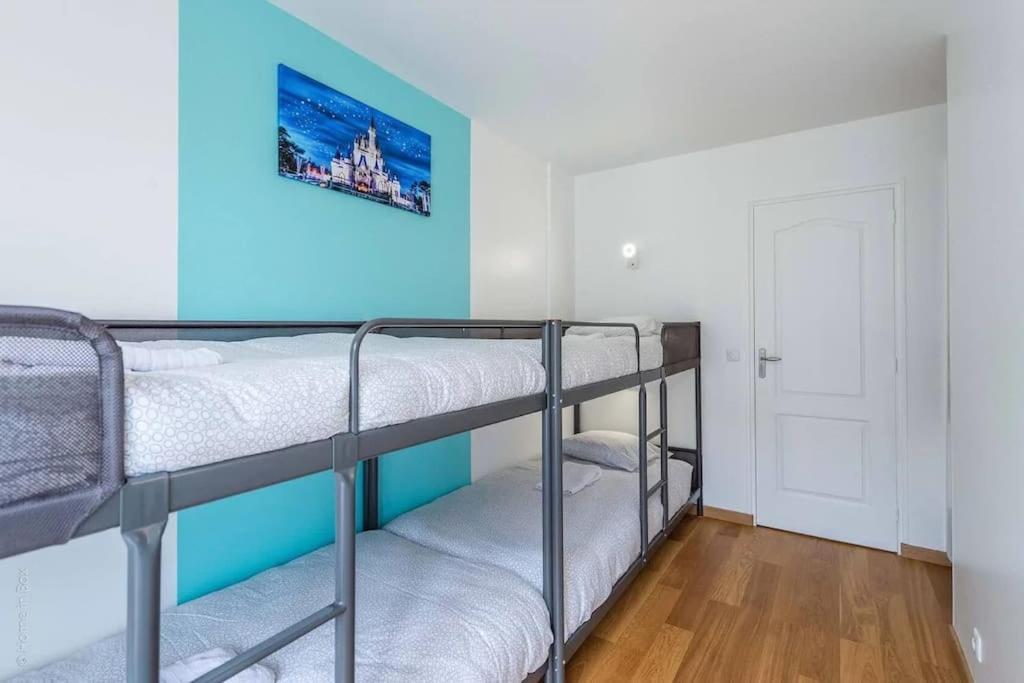 Milly Apartment Next To Disneyland Bmyguest เชสซี ภายนอก รูปภาพ